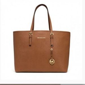 🔅Michael Kors 🔅Jet Set Travel Tote & wallet